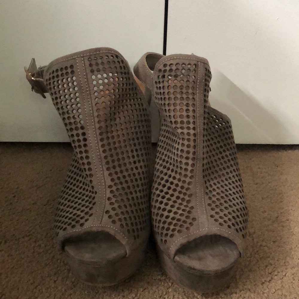 Wedges - Picture 2 of 3